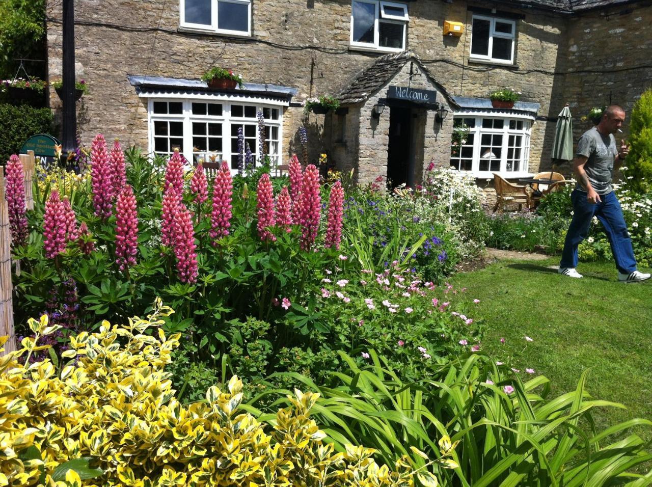 The Old Spotted Cow Bed & Breakfast Marston Meysey ภายนอก รูปภาพ