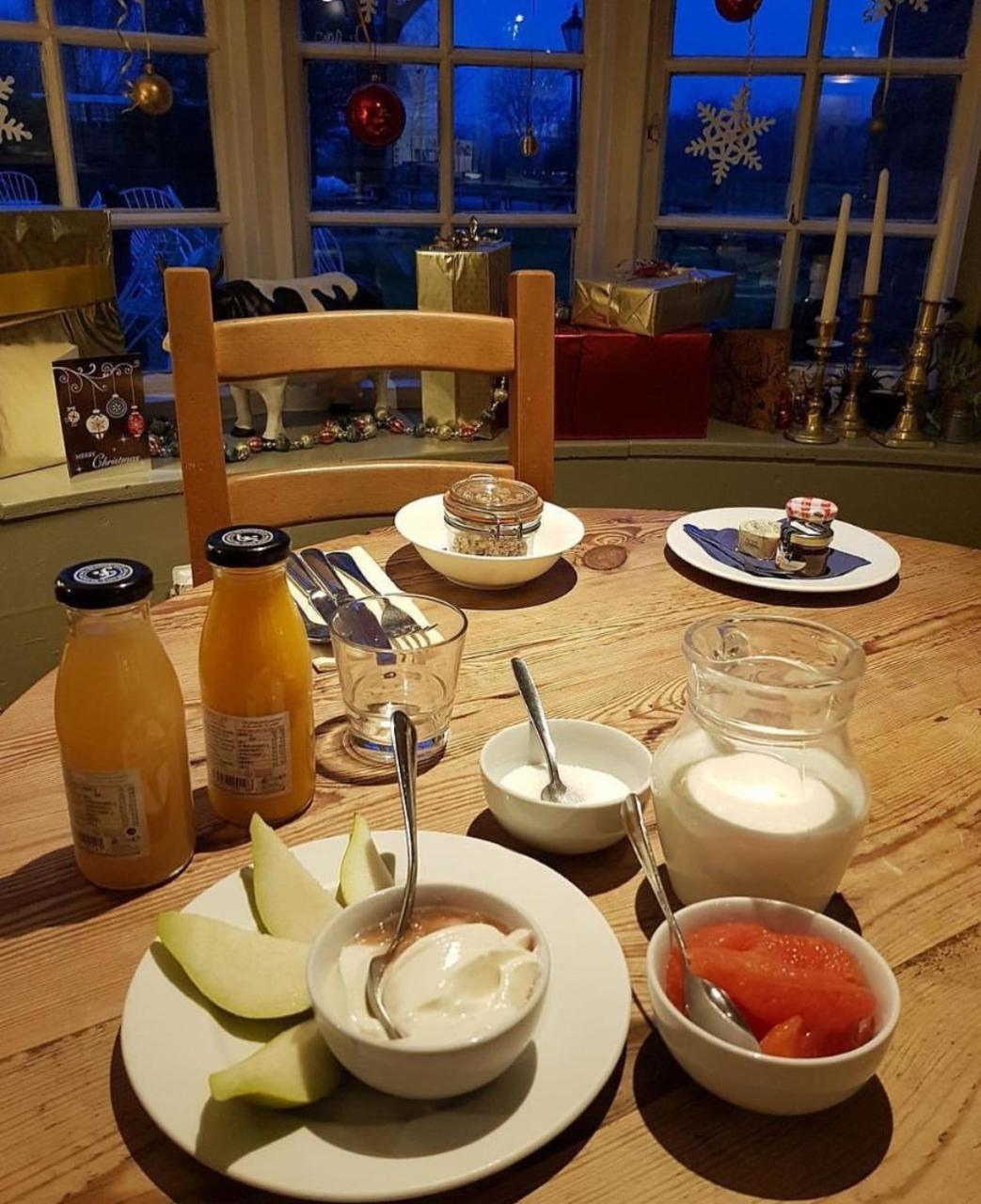 The Old Spotted Cow Bed & Breakfast Marston Meysey ภายนอก รูปภาพ