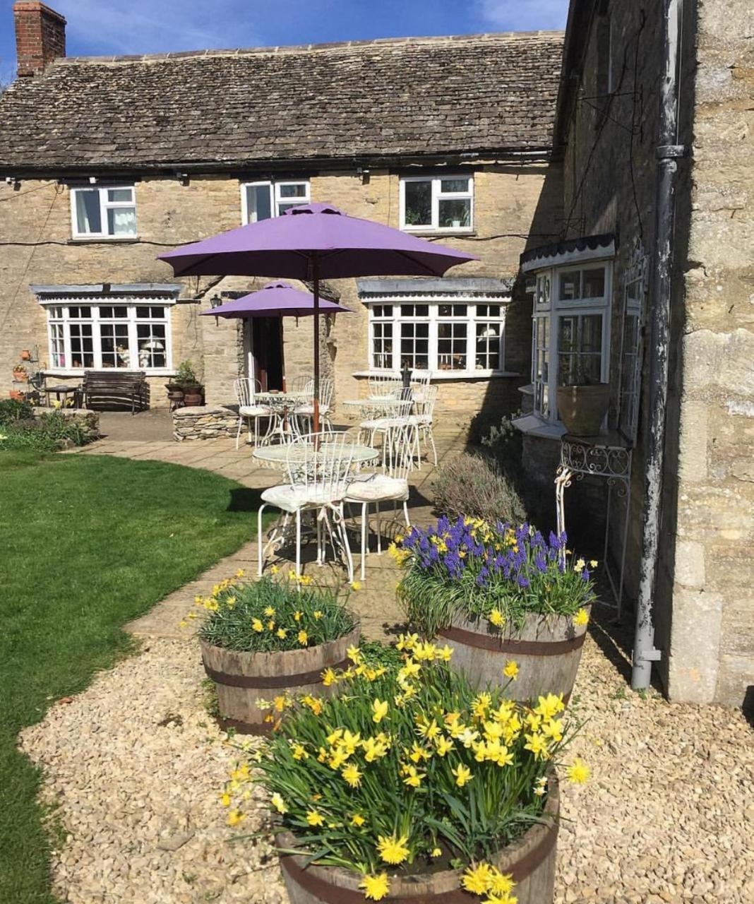 The Old Spotted Cow Bed & Breakfast Marston Meysey ภายนอก รูปภาพ
